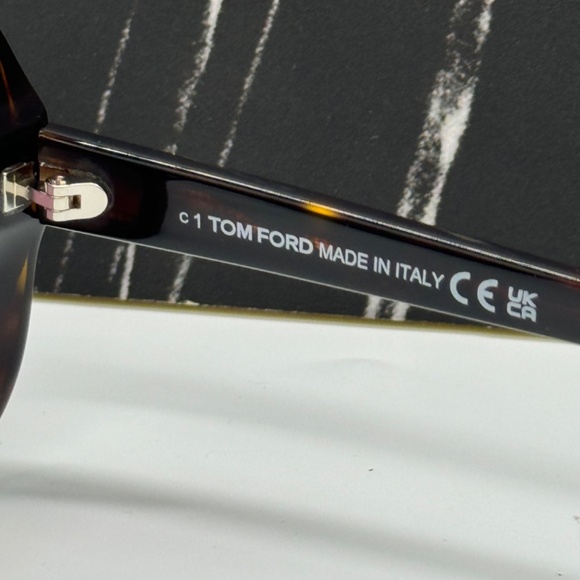 NEW TOM FORD TF1012 ECO 52Y WOMEN SUNGLASSES TOM FORD BILLIE FT1012/S EYEWEAR main image 5